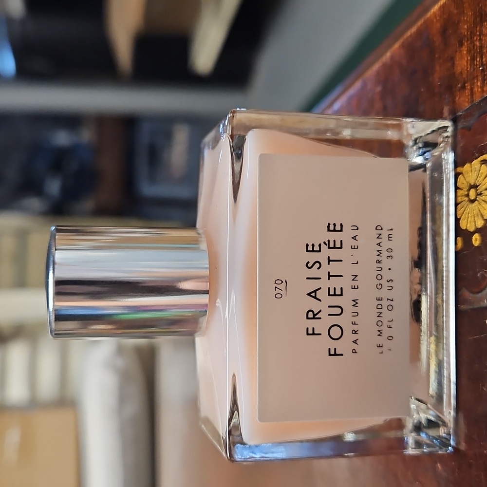 Fraise Fouettee From The Brand Le Monde Gourmand